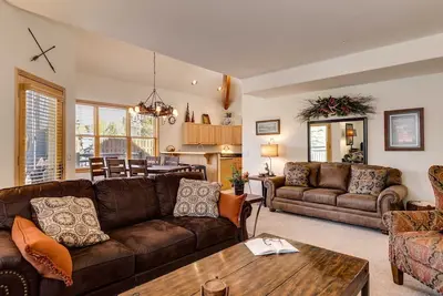 Corral 3bd / 3ba, Centre-ville de Breckenridge, 3 lits King, télésiège, bain à remous