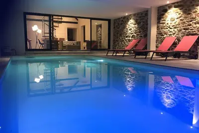 Image de Magnifique longère, piscine intérieure chauffée, Jacuzzi