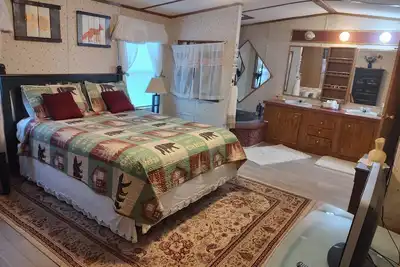 Image de Creek HavenSecluded, calme, plein ruisseau, à 20 minutes de Pigeon Forge, Gatlingburg!