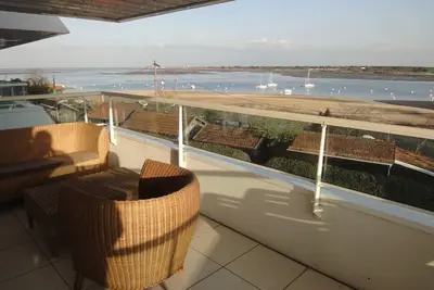Image de Arcachon, T3 lumineux avec 2 chambres, terrasse et parking privé