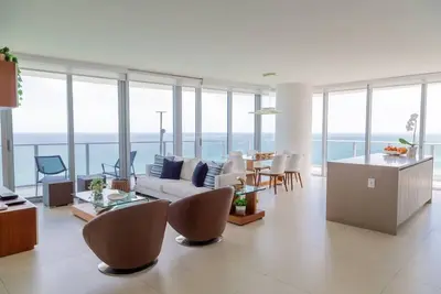 Image de Hide Ocean Front Paradise