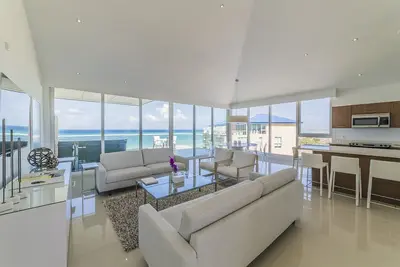 Image de Duplex penthouse 5 chambres: toute la famille à la plage