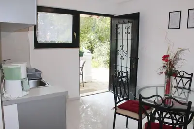 Image de Appartement d'une chambre avec la terrasse Artatore, Losinj (A-5377-c)