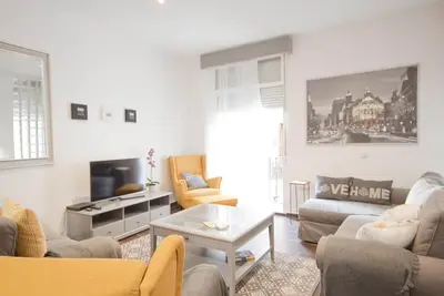Image de Appartement immense et confortable à Puerta del Sol