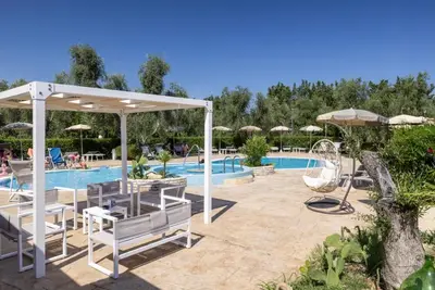 Image de Detached Villa - Deux Chambres Villa, Couchages 6