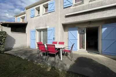 Image de Appartement climatisé de 3 pièces avec piscine, terrasse et parking - Vallon-Pont-d'Arc