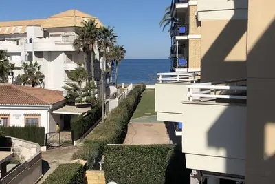 Image de A 50 metros de la playa de Las Marinas -El Faro