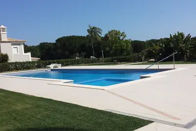 Image de Luxury Raised Ground Flr. Appartement, Ă 1 km des superbes plages de Vale do Lobo Wi-Fi