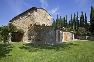 Image de Appartement avec climatisation, bain Ă remous, Wifi, piscine, Tv