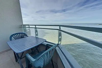 Image de Appartement avec balcon, proche des plages et commerces