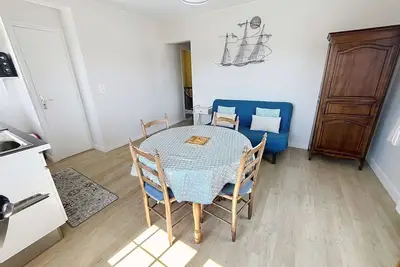 Image de Appartement cosy à 100m de la plage et des commerces, centre de Jullouville