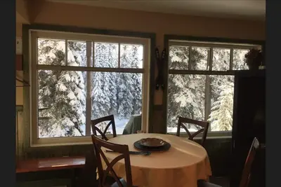 Image de Silver Star Suite. Cette Location est Située Dans la Magnifique Silver Star, en Colombie-britannique, au Canada et Nous Nous Réjouissons de Votre Demande et / ou Réservation