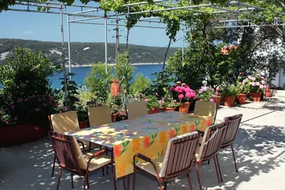 Appartement d'une chambre avec la terrasse et la vue sur le mer Kampor, Rab (A-5032-c)