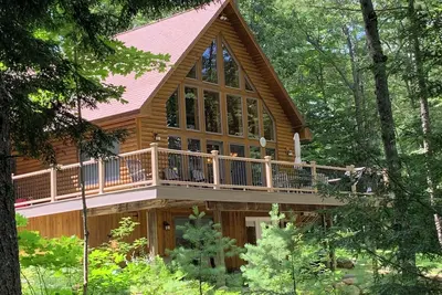 Image de Belle cabane en bord de mer sur le lac vierge du Maine