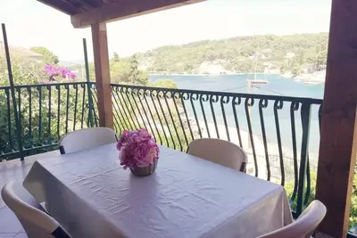 Image de Appartement d'une chambre prés de la plage Rogac, Solta (A-5166-a)