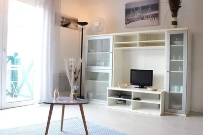 Image de Studio avec Mezzanine, Balcon et Parking Proche Plage et Centre, La Rochelle