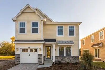 Image de New Haven Cottage; Location chien convivial avec accès à la piscine! Près de la plage et du centre-ville!