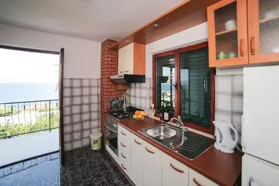 Image de Appartement de deux chambres avec le balcon et la vue sur le mer Podaca, Makarska (A-11588-d)