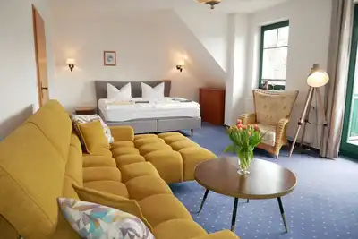 Image de grande chambre double avec balcon - Gästehaus Knuth