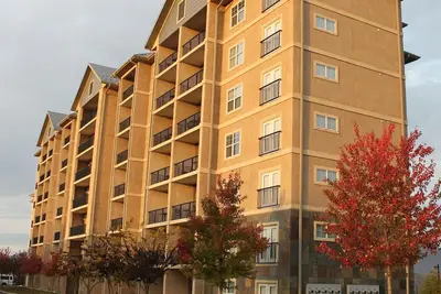 Image de Vues sur la montagne sur la promenade au centre-ville de Pigeon Forge! Escapade en famille!