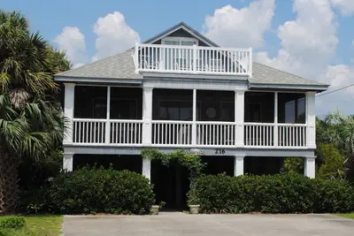 Image de Sunny Days: 5 Br \/ 3. 5 Ba maison à Pawleys Island, pour 12 personnes