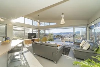Image de Launceston Views Maison de ville # 2