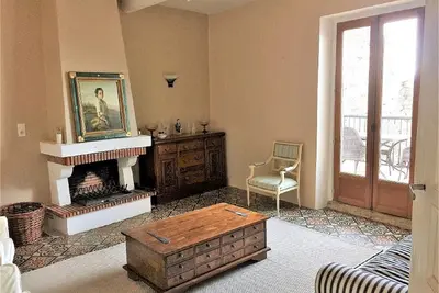 Image de Maison Spacieuse, Beaucoup De CARACTÉRISTIQUES Avec Une Vue Imprenable Sur La Terrasse
