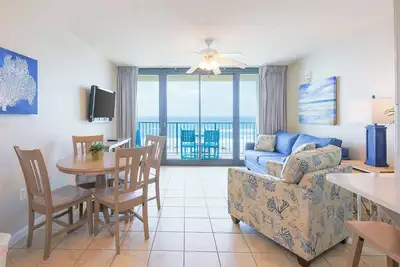 Image de Suite d'hôtel face �� la plage accessible en fauteuil roulant avec cuisine complète