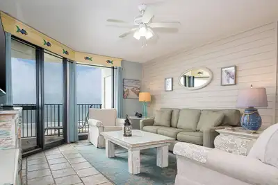 Image de Espace de stationnement Rsvd ~ Phoenix Vi ~ 2br ~ Nuits gratuites ajoutées!