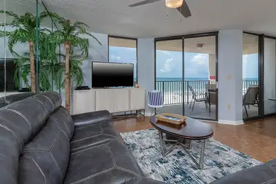Image de Phoenix East Ă Orange Beach! Splash Pad ~ 3br 2 Ba * BeachFront! *