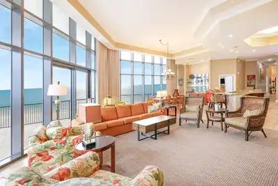 Image de * 4 chambres Gulf Front * Deuxième étage! Phoenix West Ii Condo 201