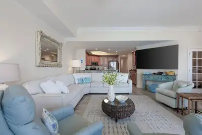 Image de Troisième étage, trois chambres à coucher à Phoenix West * Nuits gratuites *