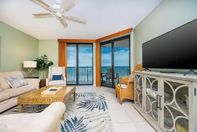 Image de Apportez votre chaise de plage préférée! ÉTÉ Économisez sur 4 + nuits!