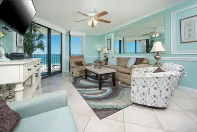 Image de Condo au cinquième étage @ Phoenix East ~ 2br 2ba
