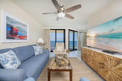 Image de 8ème étage ~ Phoenix 3 ~ 1 Br * BeachFront *