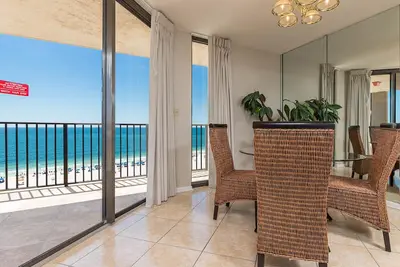 Image de Nuits Gratuites sur 3 nuits ou plus! ~ 1 chambre ~ Phoenix East