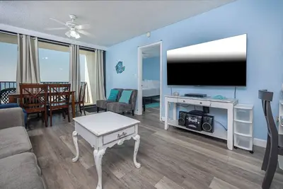 Image de Condo deux chambres à Island Winds West # 473 * Beach Front *