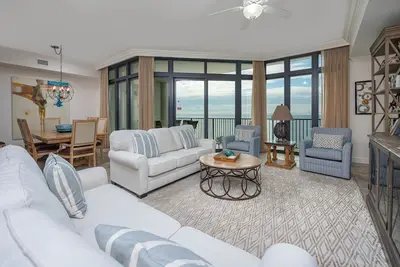 Image de Lazy River est mieux avec une nuit gratuite! Phoenix West Ii Premium 3br
