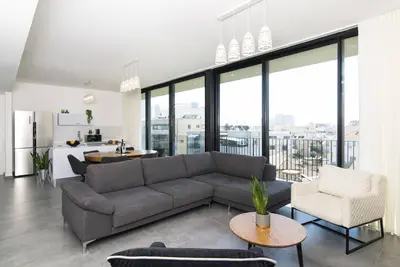 Image de Mr. Allenby - By Tlv2go