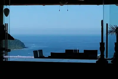 Image de Casa Monarca. Playa La Ropa, Zihuatanejo, Gro. Mexique.