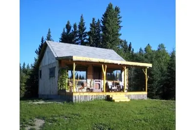 Image de Fiddlehead cabine avec sauna extérieur - par parc national Riding Mountain (Clear Lake)
