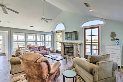 Image de Waterfront Crawfordville Home sur Live Oak Island!