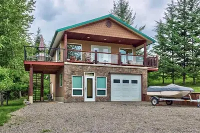 Magna Bay Cottage. Cette location est situé dans la magnifique baie de Magna, la Colombie-Britannique, au Canada et nous nous réjouissons de votre demande et \/ ou réservation.