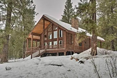 Image de Nouvelle cabane en rondins Meadows sur 9 acres - près de Brundage!