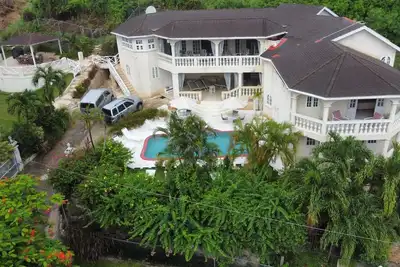 Image de Barbados villa near beach - private pool, ocean views, WiFi, staff, sunsets