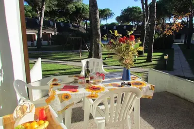 Image de Appartement coloré avec patio