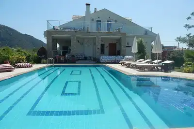 Image de Villa Angel - 4 Chambres Villa de luxe avec piscine privée, transfert aéroport gratuit