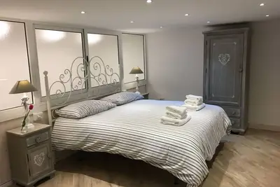 Image de L'escalier de Chiaia: chambre romantique