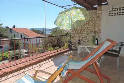 Image de Appartement de deux chambres avec la terrasse et la vue sur le mer Seget Vranjica, Trogir (A-975-a)