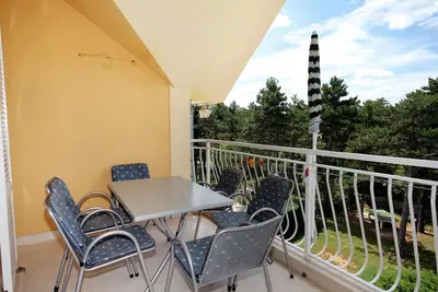 Image de Appartement de deux chambres avec la terrasse Jadranovo, Crikvenica (A-3238-a)